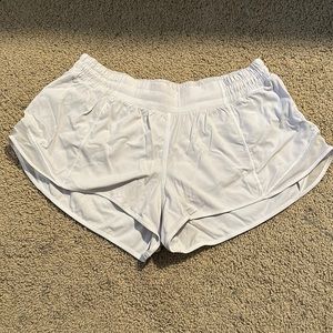 Lululemon Hotty Hot 2.5” Shorts